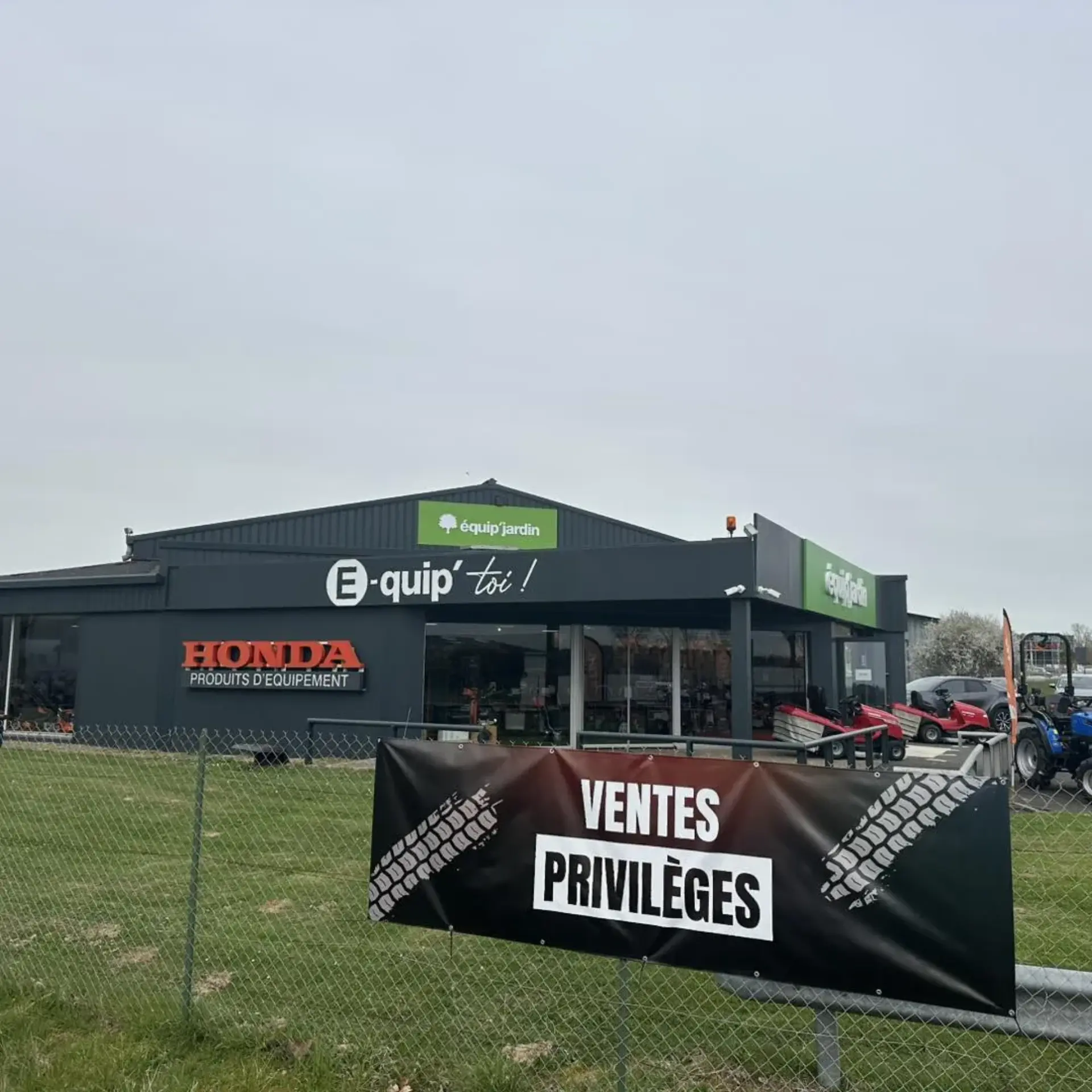 Campagne réseaux sociaux motoculture - Promotion matériel jardin tondeuses