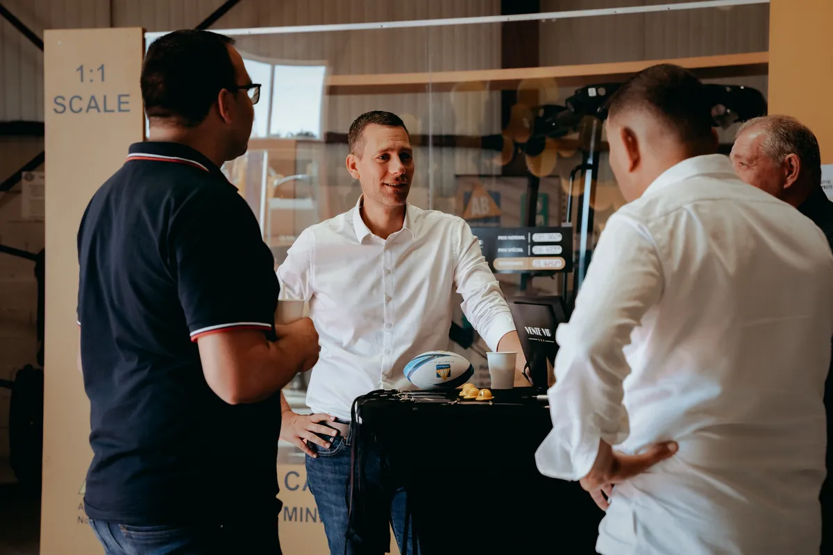 Communication digitale BTP - Campagne réseaux sociaux matériel construction