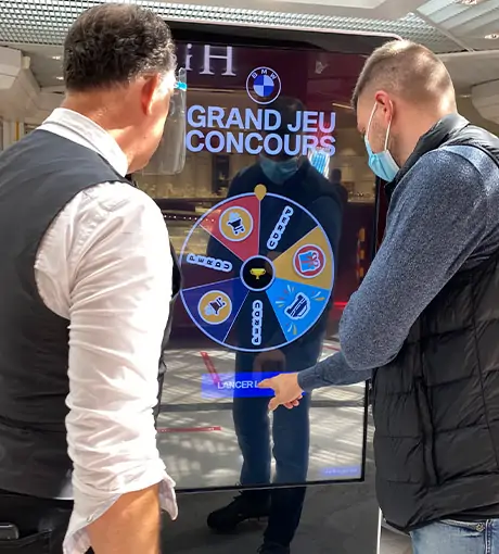 Roue magique sur une borne de jeu